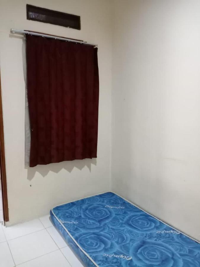 Vanila Kost Jatiwarna - Women Only Pondokmelati Dış mekan fotoğraf